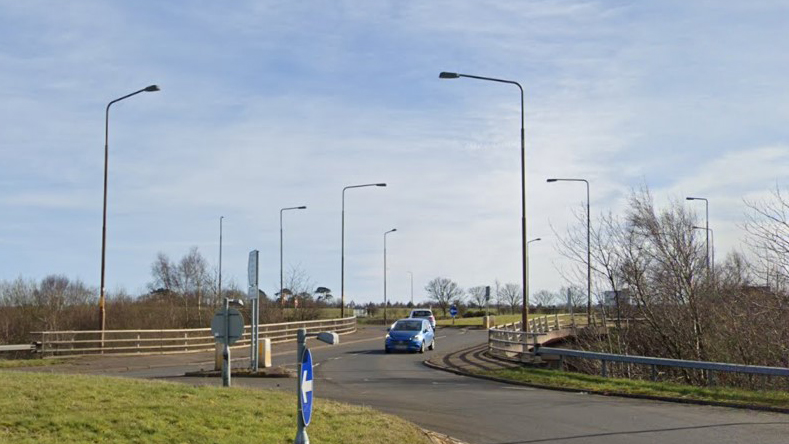 STREET LIGHTING RENEWAL AT GLADSMUIR JUNCTION ON THE A1