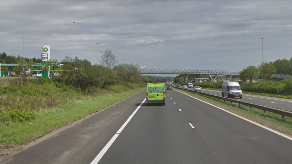 FENCING WORKS ON THE M8 EASTBOUND AT HARTHILL - BEAR Scotland