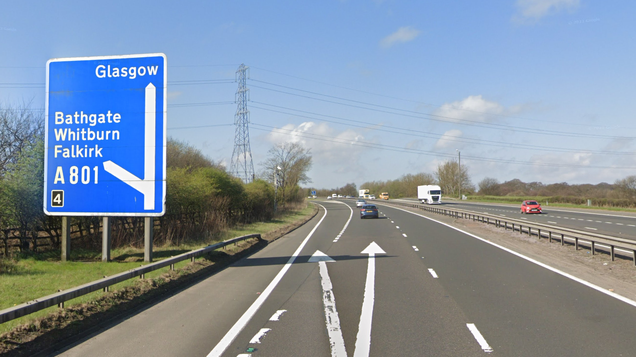 RESURFACING THE M8 JUNCTION 4 WESTBOUND OFF-SLIP