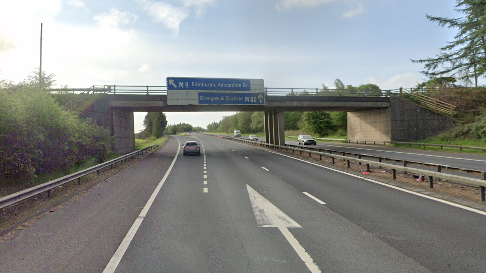 BRIDGE WORKS ON THE M80 SOUTHBOUND AT JUNCTION 9