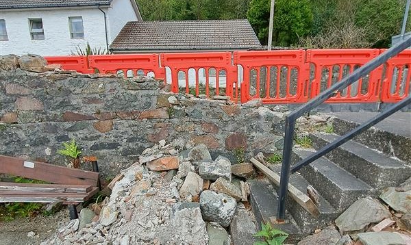 WALL REPAIR ON A83 ON TARBERT ROAD, SOUTH OF ARDRISHAIG