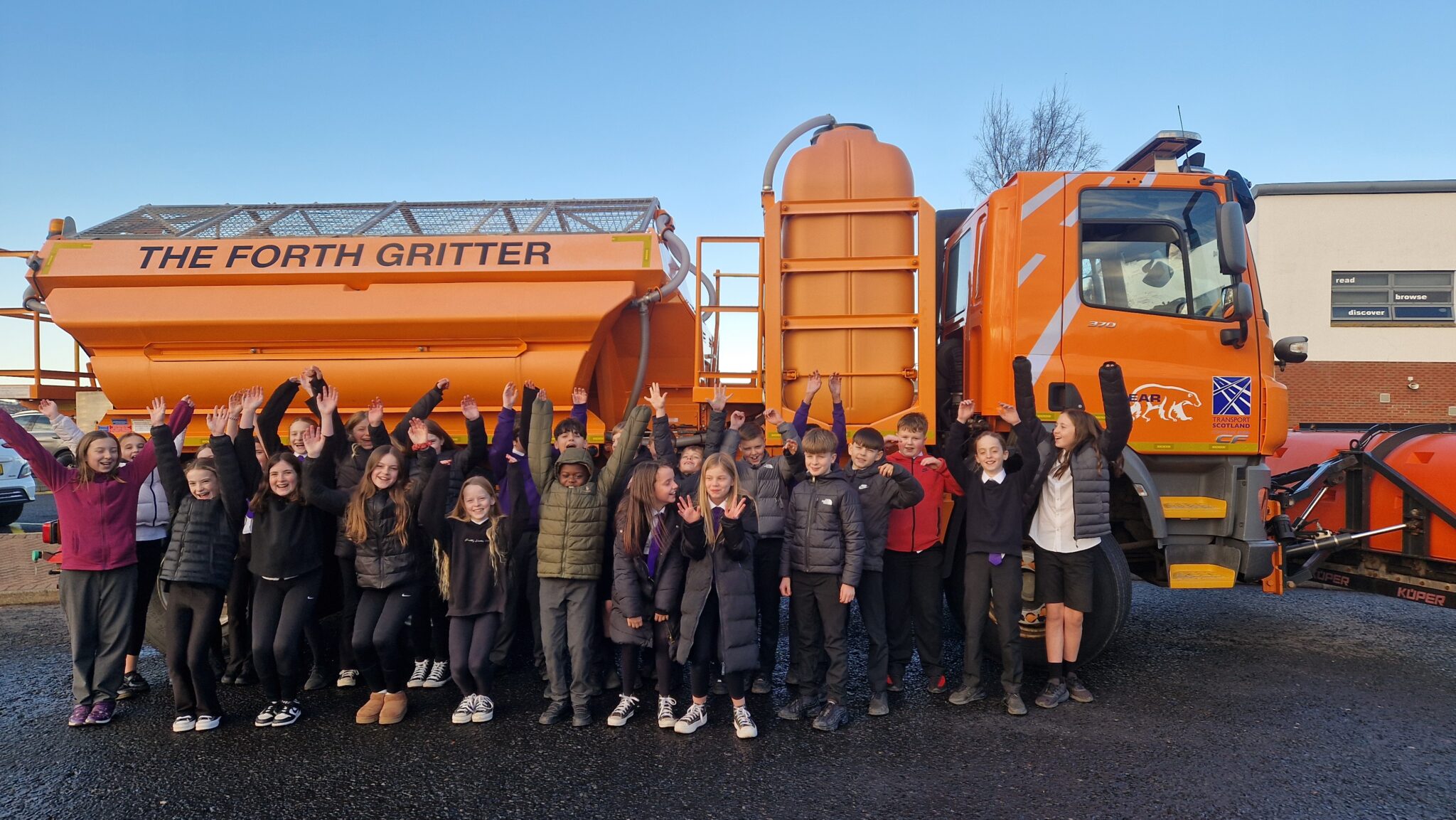 BEAR SCOTLAND “SPREADS” FESTIVE CHEER TO DUNFERMLINE SCHOOLCHILDREN