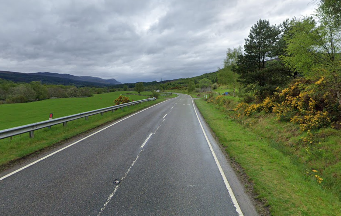 DAYTIME RE-SURFACING ON A887 WEST OF DUNDREGGAN